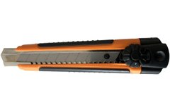Нож LT - 18 мм винтовой прорезиненный плоский