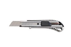 Нож Mastertool - 18 мм металлический + 2 лезвия | 17-0128