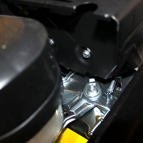 Подрібнювач гілок, дробарка 100 мм із двигуном 15 к.с., захисний кожух і бункер (8 шліців, 2-х струмковий шків) | VTR